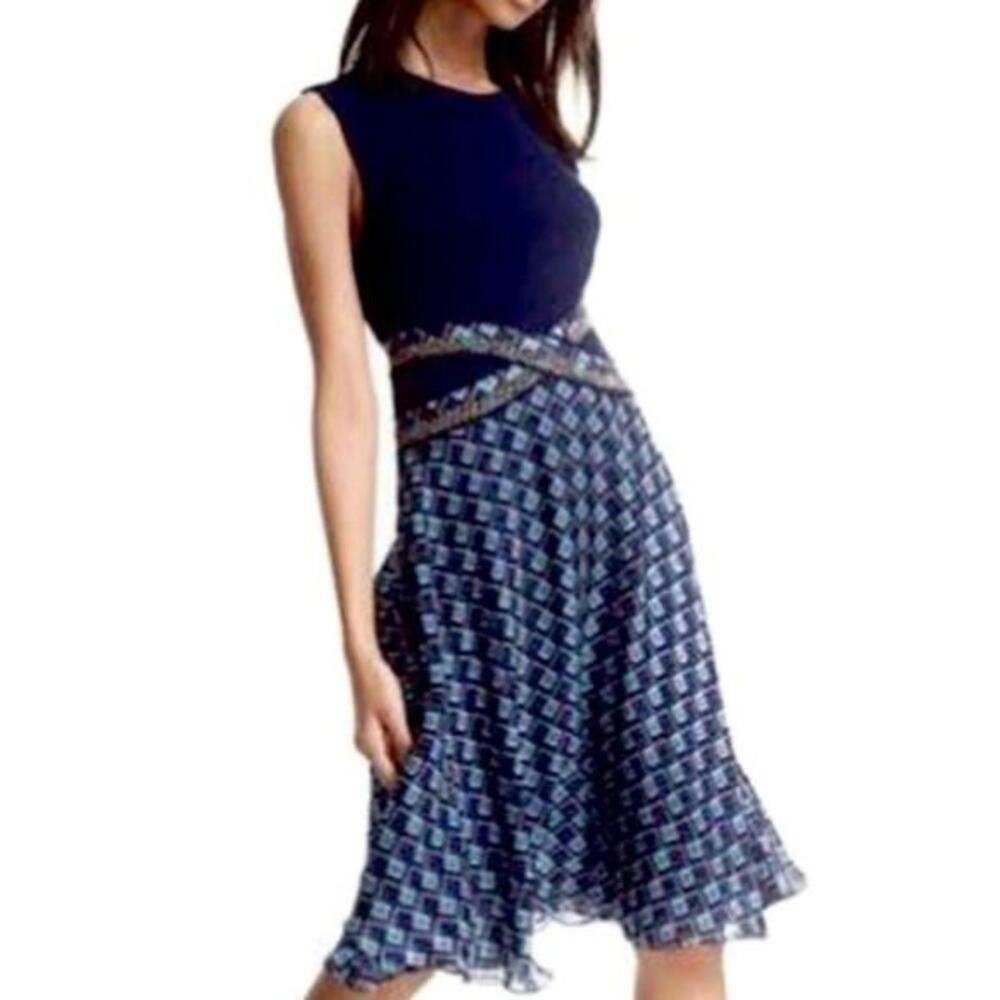 Diane von Furstenberg Dress size 0 fit flare midi blue print corset office siren